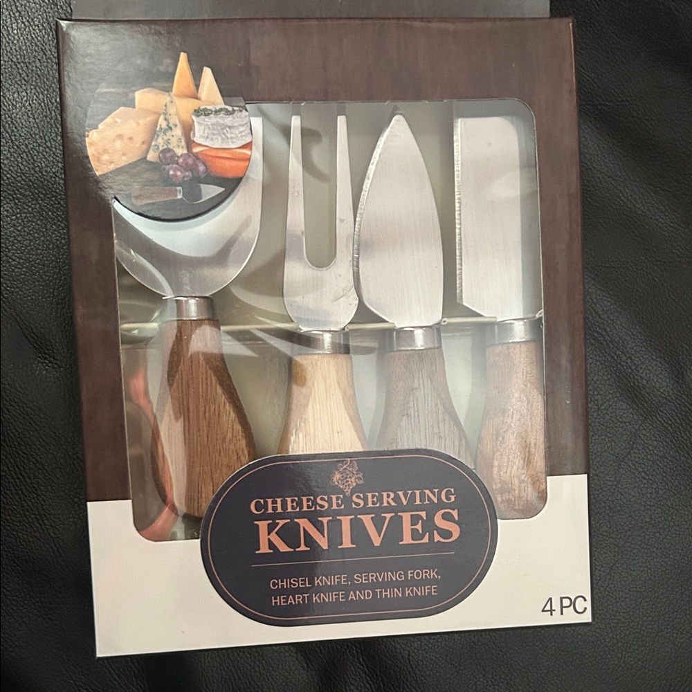 EVRI Cheese Serving Knives Set with Silver Blades and Wooden Handles